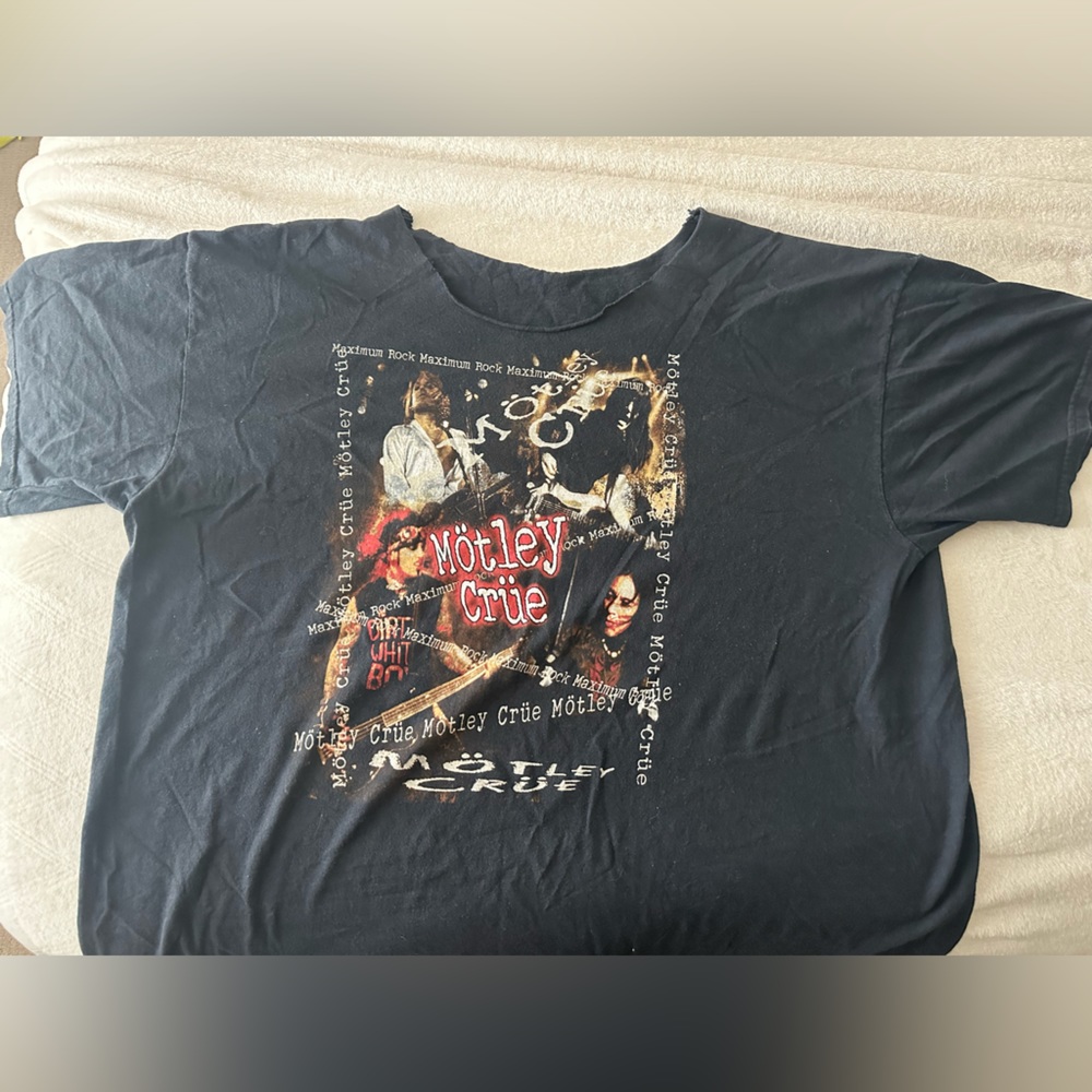 Motley crew tee shirt